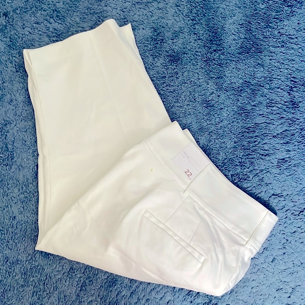 Lane Bryant Pedal Modern Stretch White High Rise Pull Up Crops Size 22
